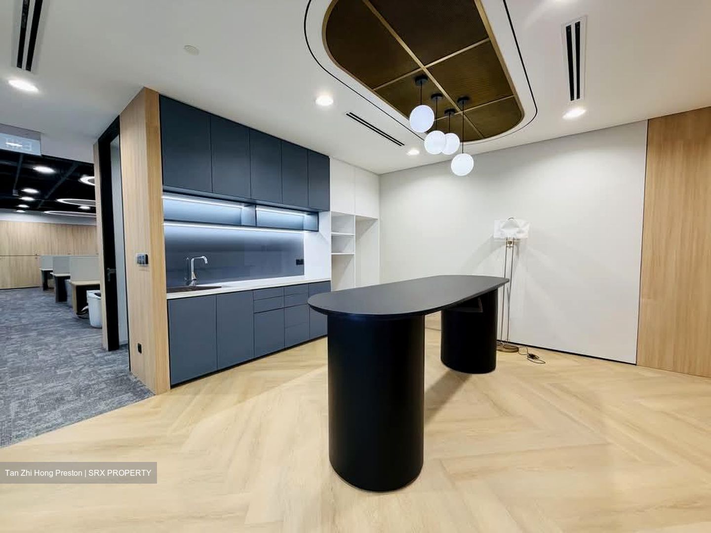 Chevron House (D1), Office #588636111